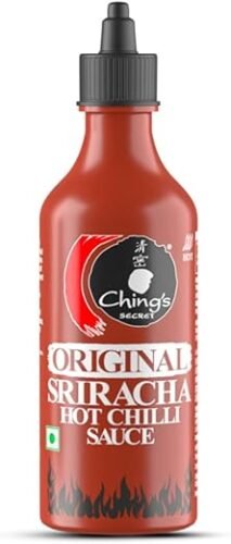 Ching’s Secret Original Sriracha Hot Chilli Sauce (Red), 550g, Hot Red Chilli Sauce With Perfect Blend Of Spicy & Tangy, Dip, Spread, Cook, Drizzle, 100% Veg